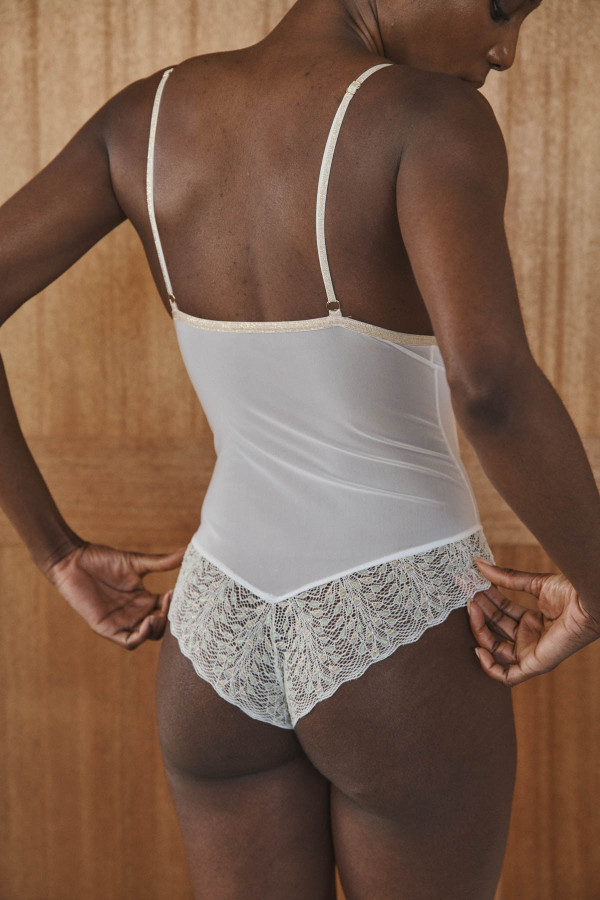 Body Camelia-2