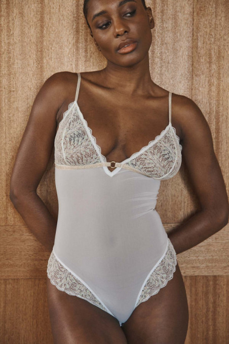 Body Camelia